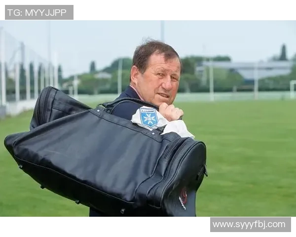 60岁英年早逝的足球明星生平回顾与传奇故事