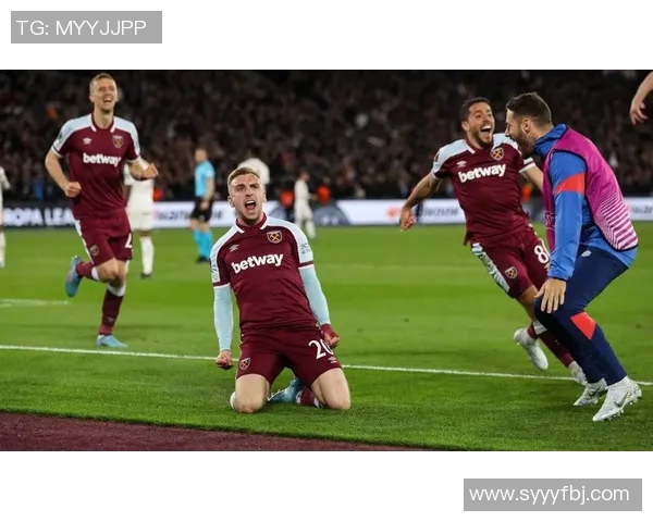 足球明星比心转场背后的故事与球迷情感的深度连接